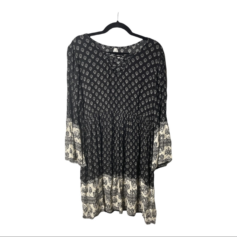 Crepe Bell Sleeve Dress by Mudd | Xl